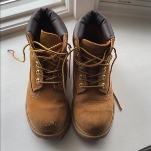 Boys Timberland boots